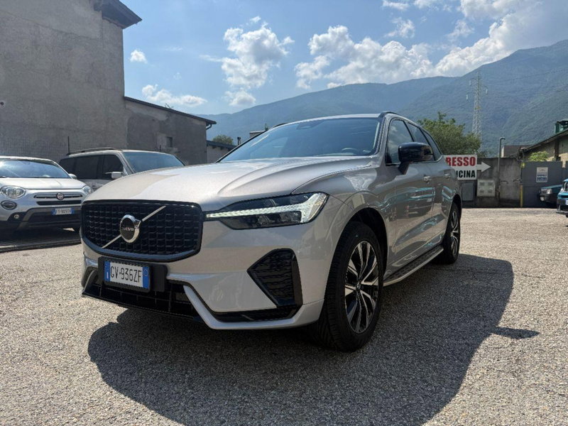 Volvo XC60 B5 (d) AWD automatico Plus Dark