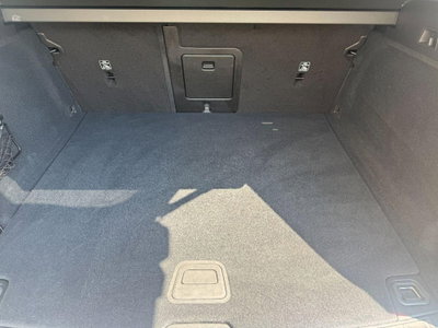 Volvo XC60 B5 (d) AWD automatico Plus Dark (12)