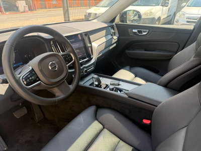 Volvo XC60 B5 (d) AWD automatico Plus Dark (13)