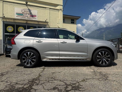 Volvo XC60 B5 (d) AWD automatico Plus Dark (6)