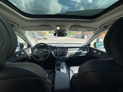 Volvo XC60 B5 (d) AWD automatico Plus Dark (9)