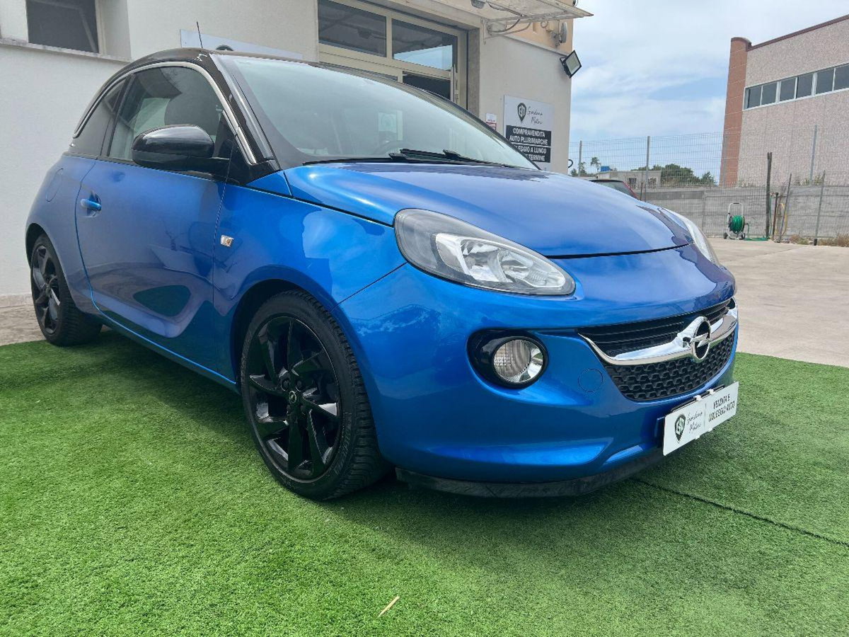 Opel Adam 1.2 70 CV (3)