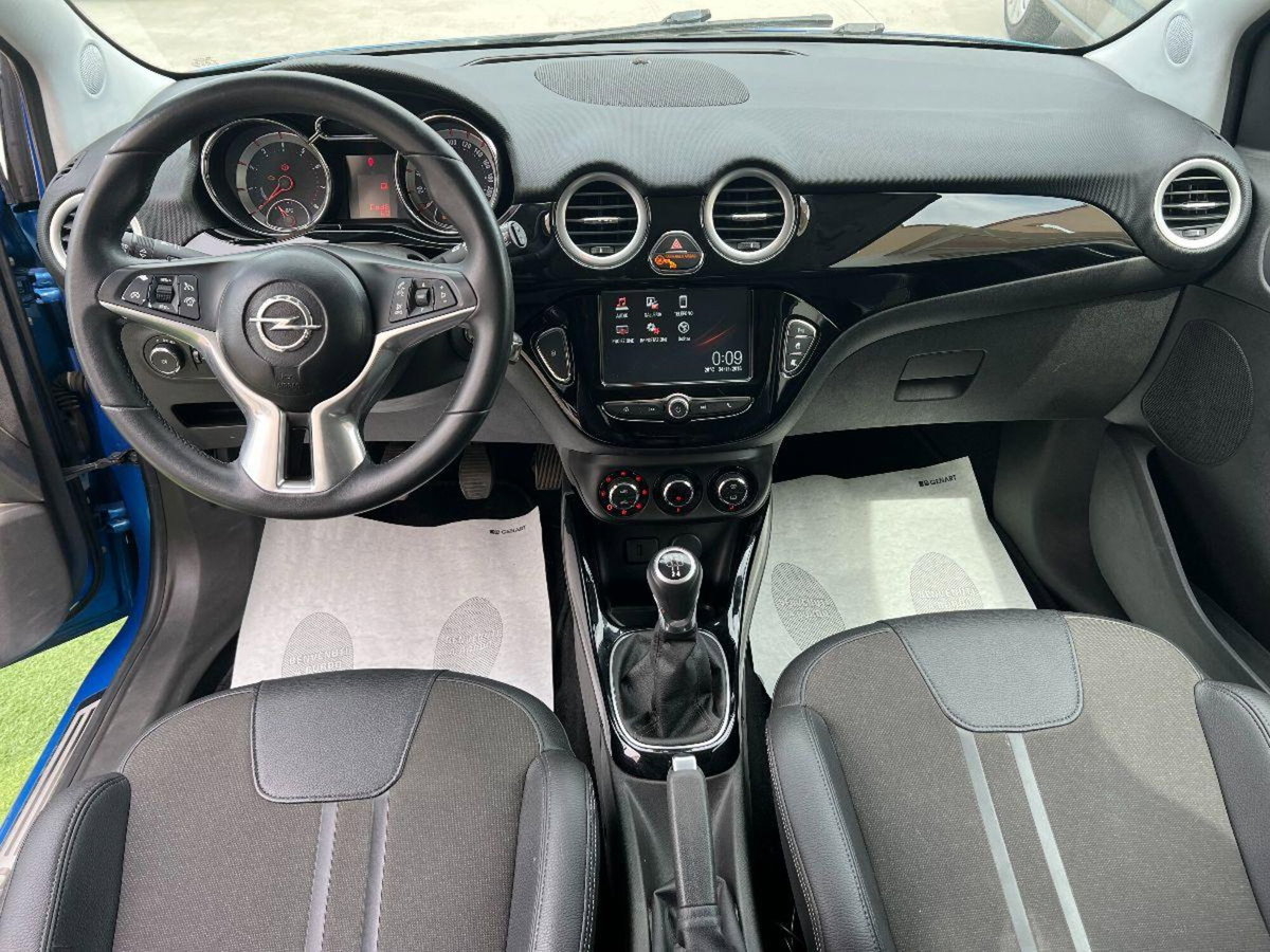 Opel Adam 1.2 70 CV (7)