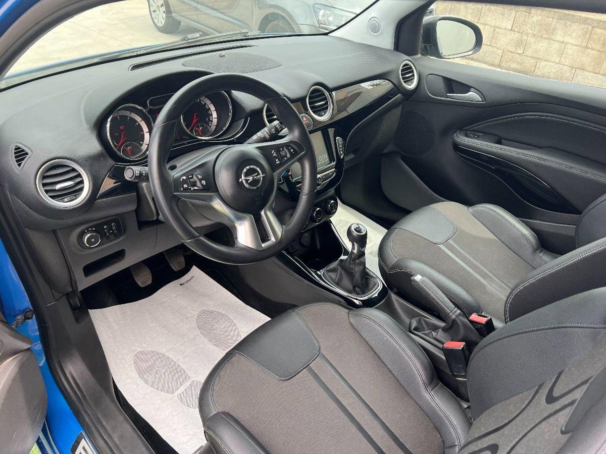 Opel Adam 1.2 70 CV (9)