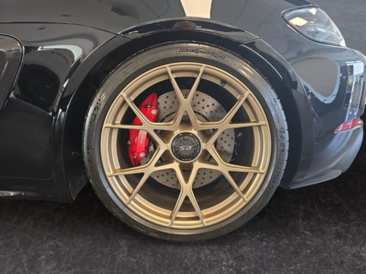 Porsche 718 Cayman  Cayman 4.0 GT4 RS pdk (7)