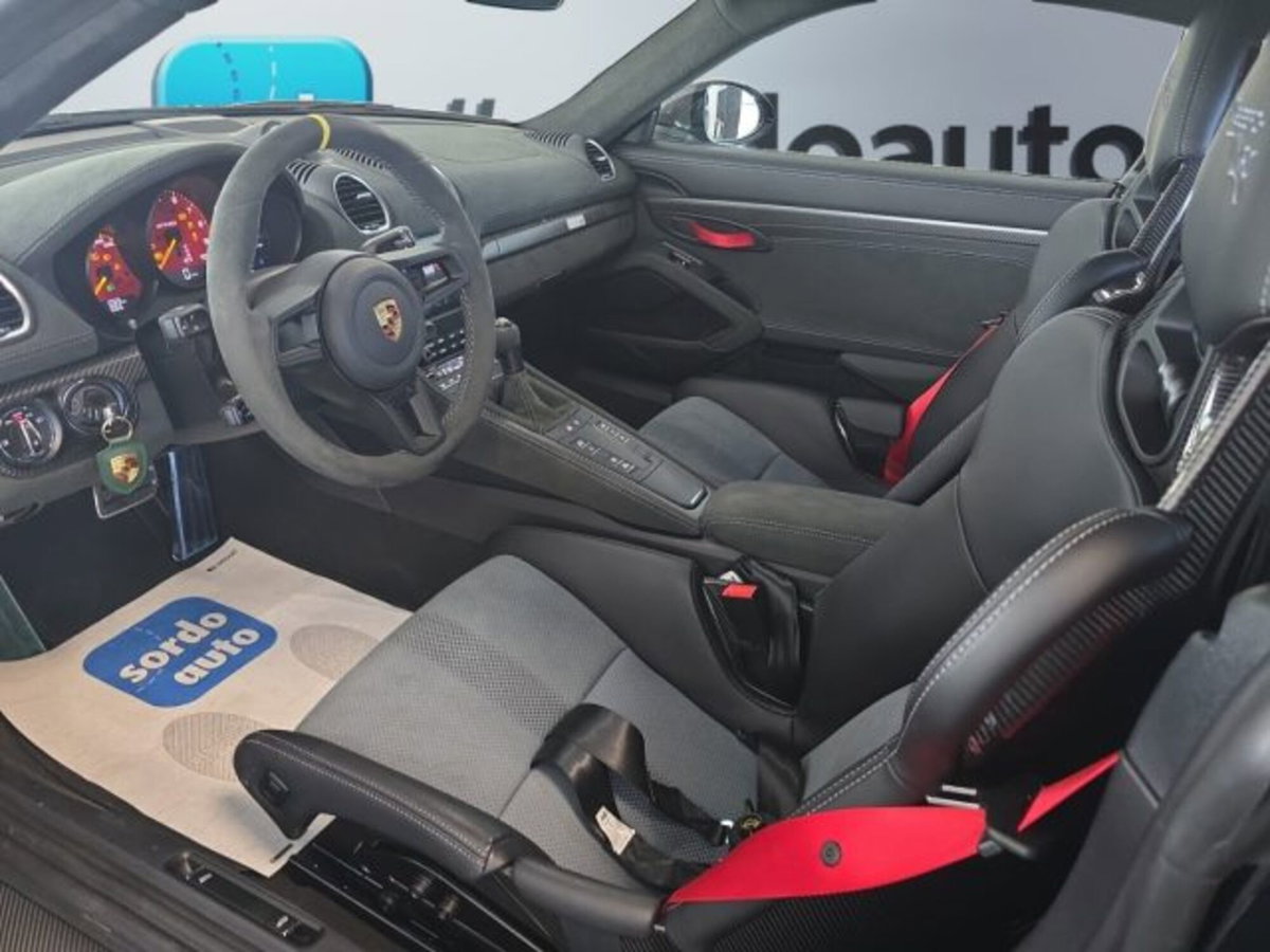 Porsche 718 Cayman  Cayman 4.0 GT4 RS pdk (9)