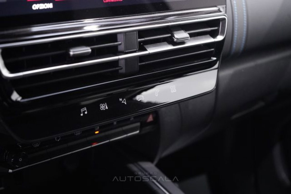 Citroen C5 Aircross 1.2 hybrid Max 136cv e-dcs6 (16)