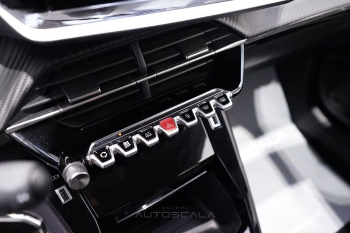Peugeot 208 1.2 puretech Active s&s 100cv (10)