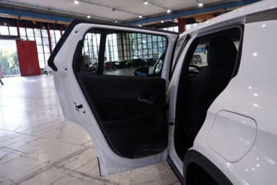 Jeep Avenger 1.2 turbo Summit fwd 100cv (16)