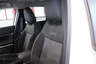 Jeep Avenger 1.2 turbo Summit fwd 100cv (8)