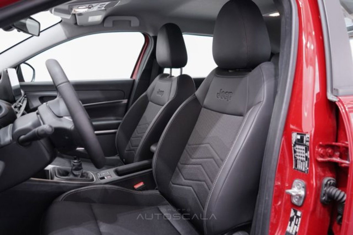 Jeep Avenger 1.2 turbo Altitude fwd 100cv (11)