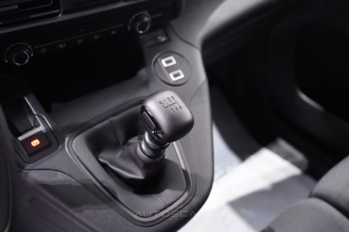 Opel Combo Furgone Cargo 1.5 Diesel 100CV PC 1000kg Edition (17)