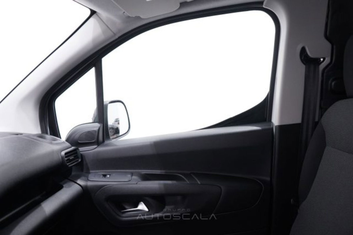 Opel Combo Furgone Cargo 1.5 Diesel 100CV PC 1000kg Edition (19)
