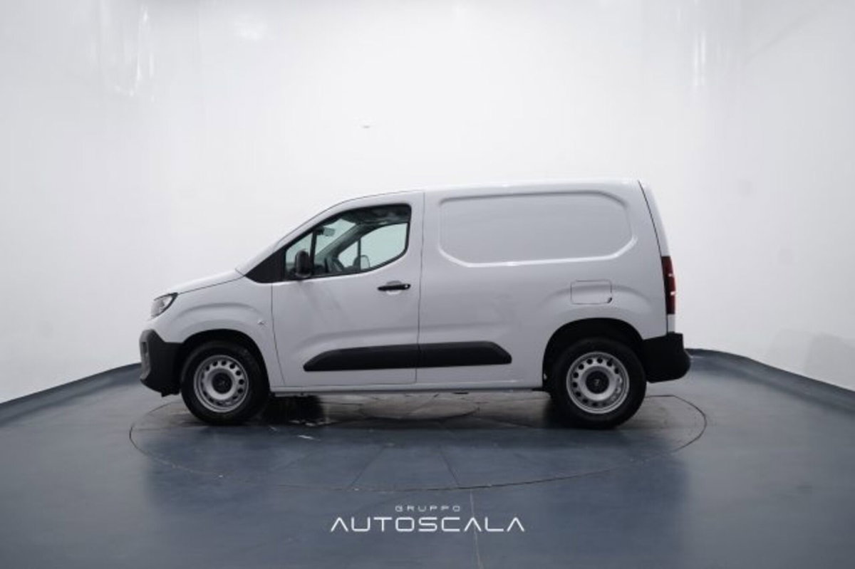 Opel Combo Furgone Cargo 1.5 Diesel 100CV PC 1000kg Edition (3)