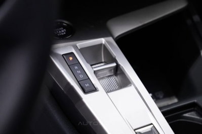 Peugeot 408 1.2 hybrid Allure 136cv e-dsc6 (14)
