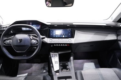 Peugeot 408 1.2 hybrid Allure 136cv e-dsc6 (20)