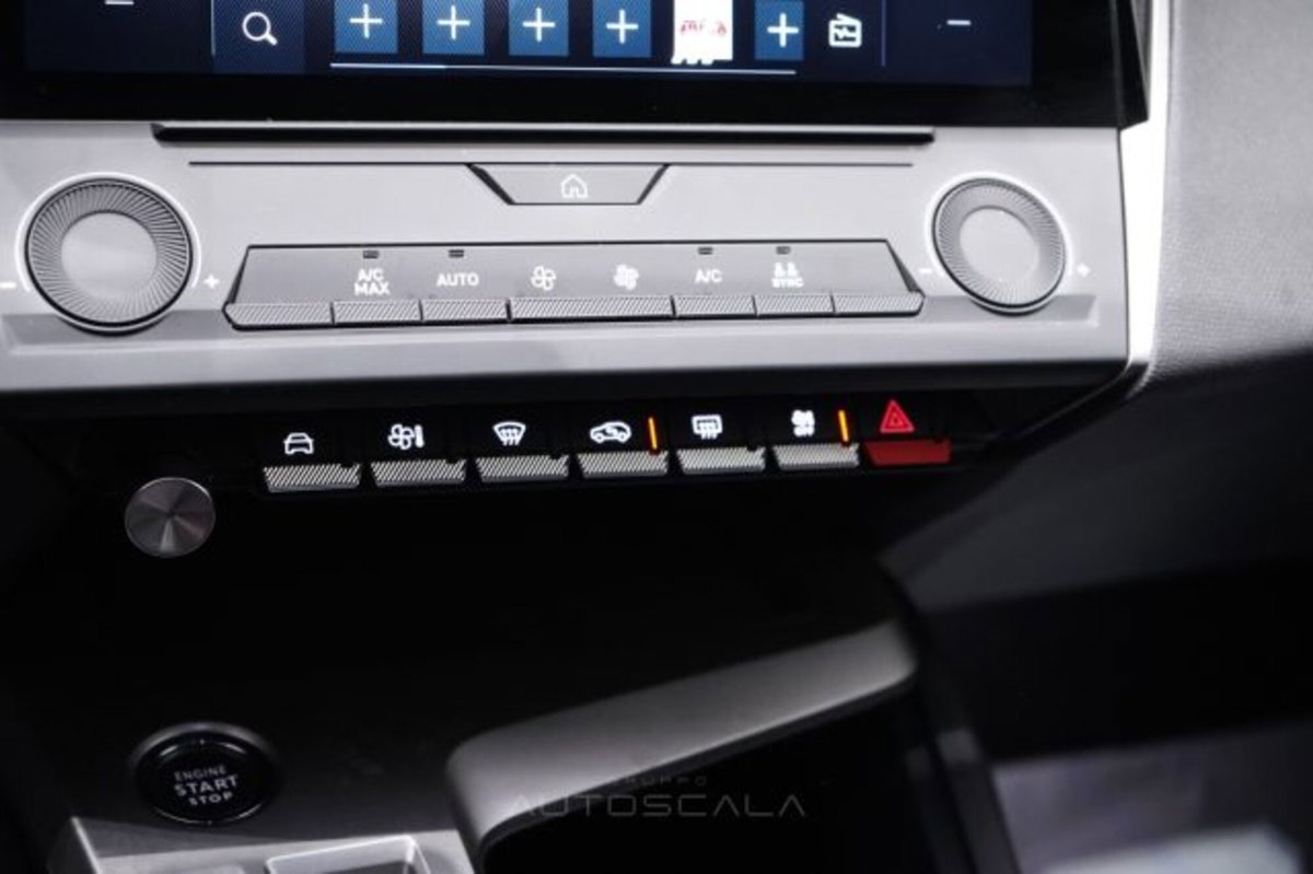 Peugeot 408 1.2 hybrid Allure 136cv e-dsc6 (12)