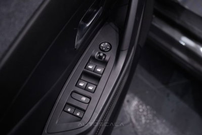 Peugeot 408 1.2 hybrid Allure 136cv e-dsc6 (10)