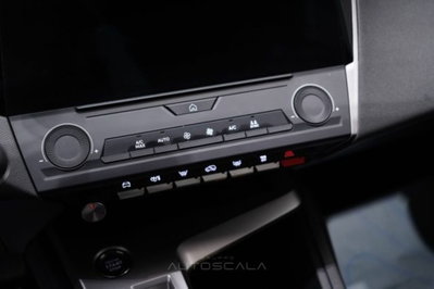 Peugeot 408 1.2 hybrid Allure 136cv e-dsc6 (15)