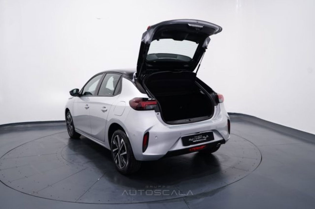 Opel Corsa 1.2 GS s&s 100cv (17)