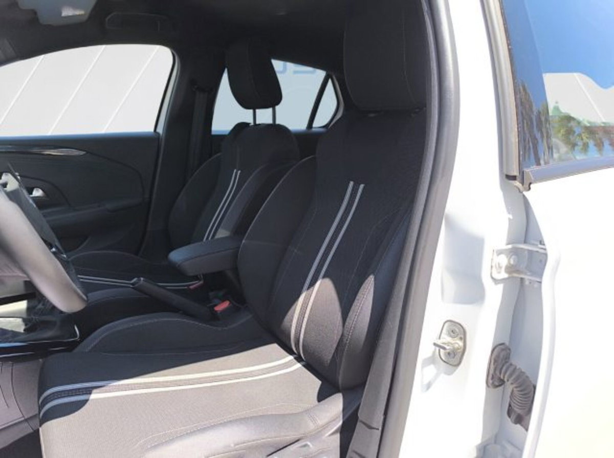 Opel Corsa 1.2 GS s&s 100cv (10)