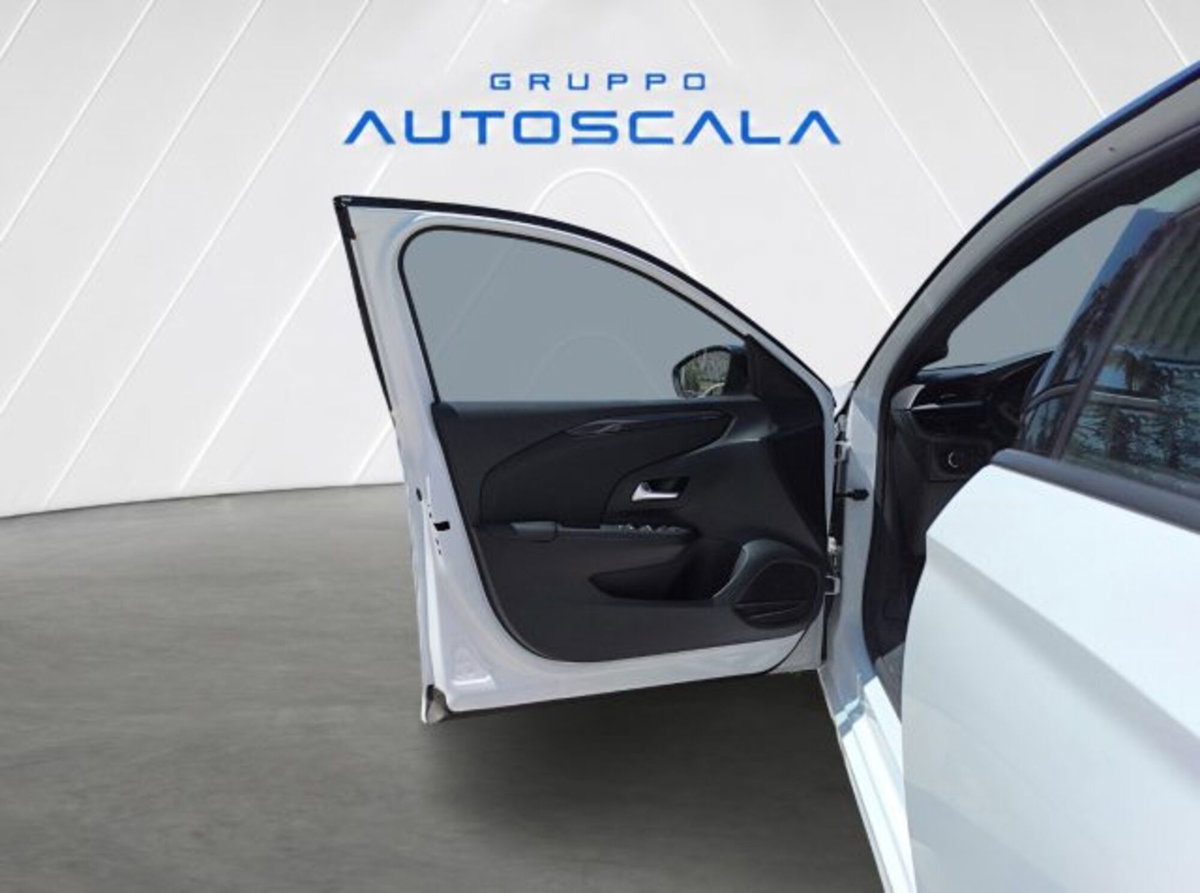 Opel Corsa 1.2 GS s&s 100cv (9)