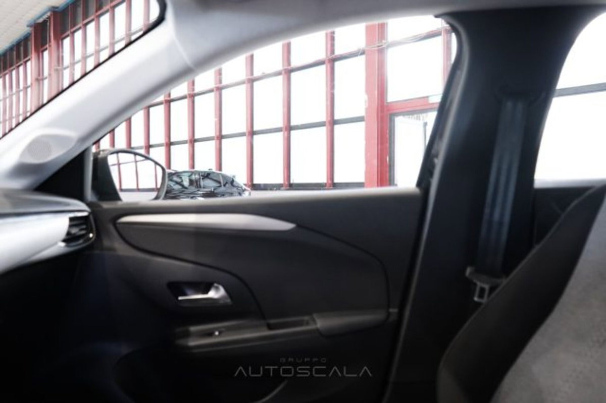 Opel Corsa 1.2 100 CV Edition (16)