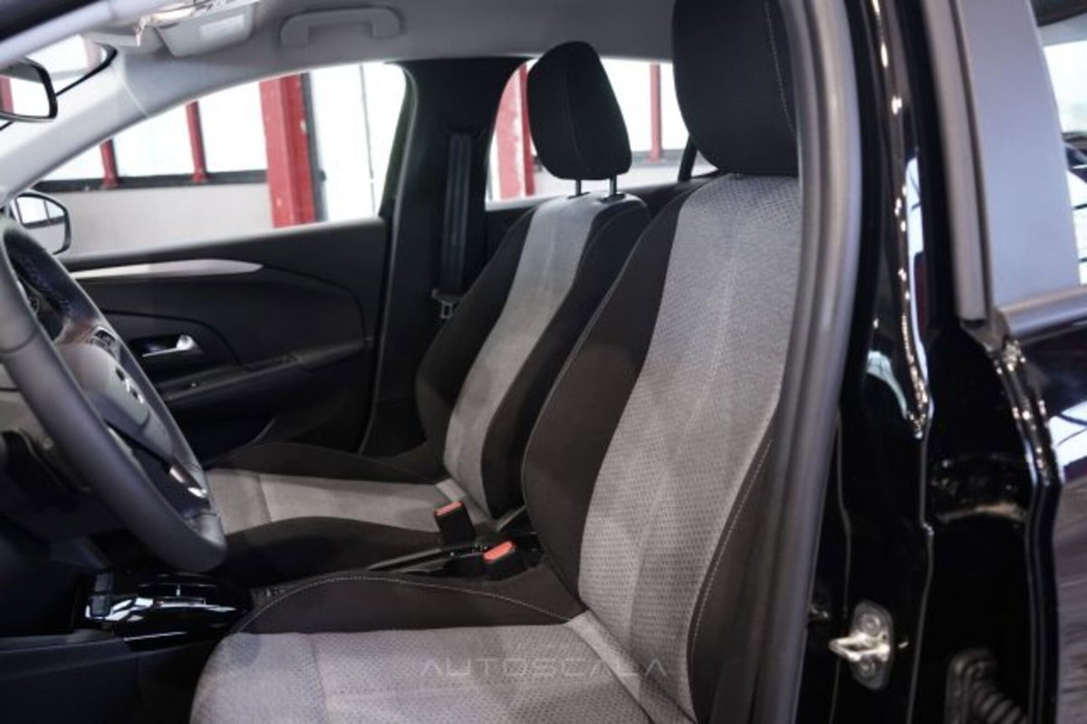 Opel Corsa 1.2 100 CV Edition (7)