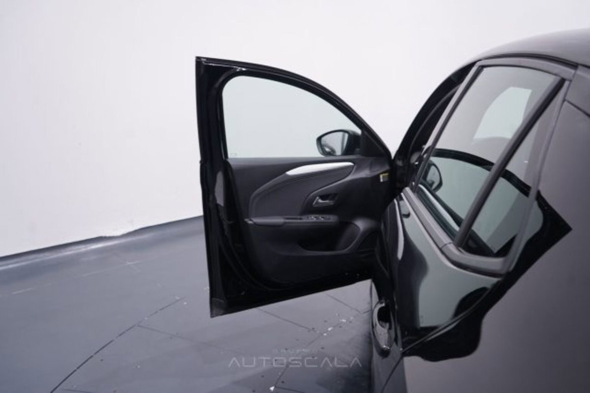 Opel Corsa 1.2 hybrid GS 100cv dct6 (9)