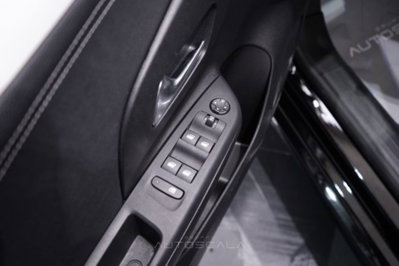 Opel Corsa 1.2 hybrid GS 100cv dct6 (10)