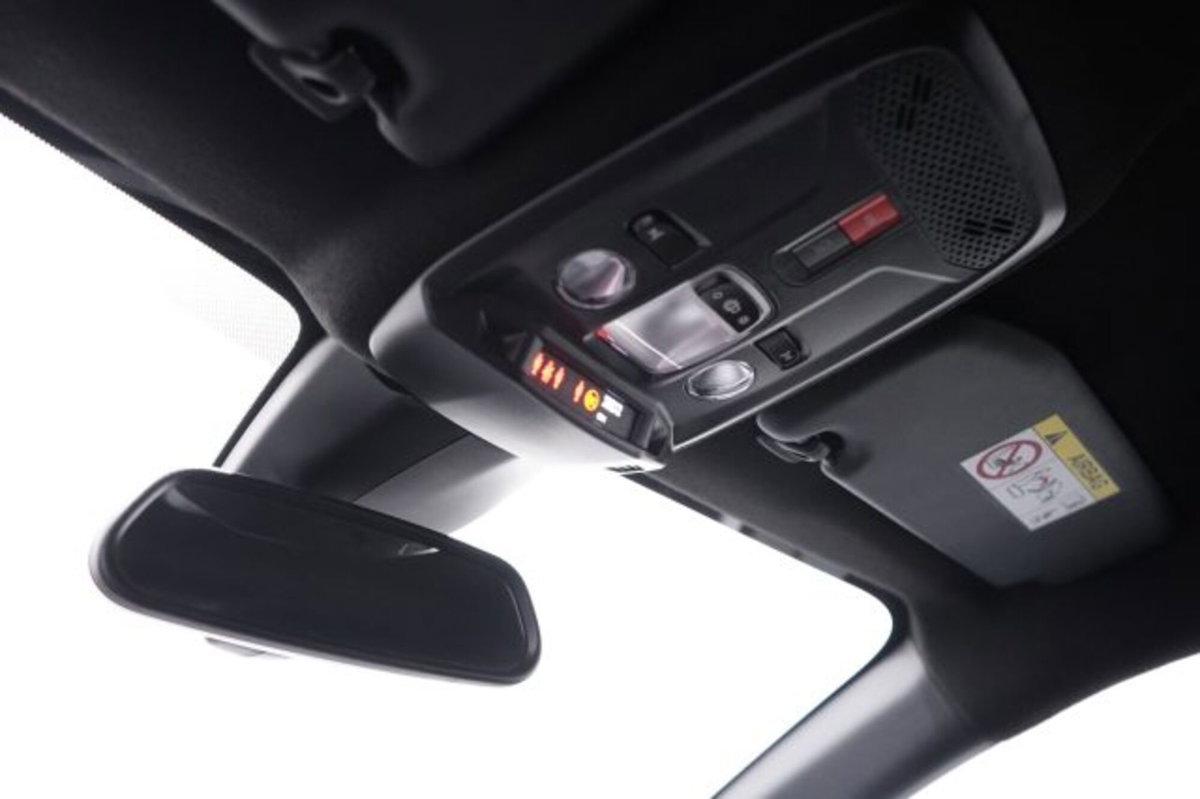 Opel Corsa 1.2 hybrid GS 100cv dct6 (18)