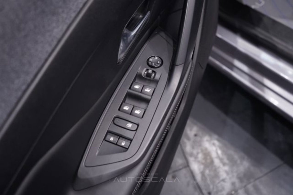 Peugeot 308 SW 1.2 puretech t Allure s&s 130cv eat8 (10)