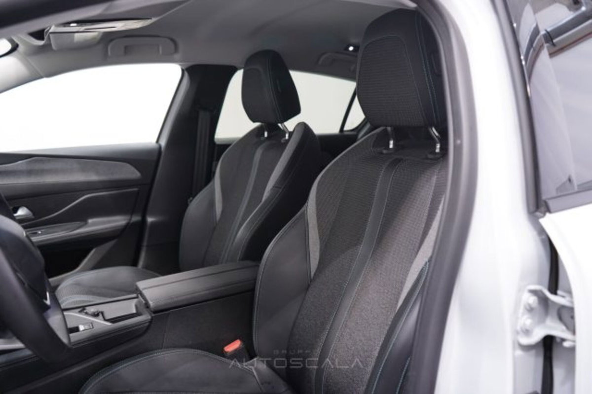 Peugeot 308 1.2 puretech t Allure s&s 130cv (11)