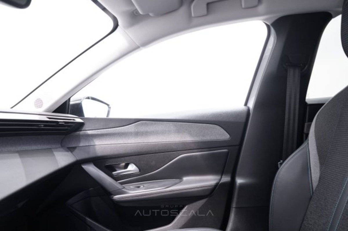 Peugeot 308 1.2 puretech t Allure s&s 130cv (20)