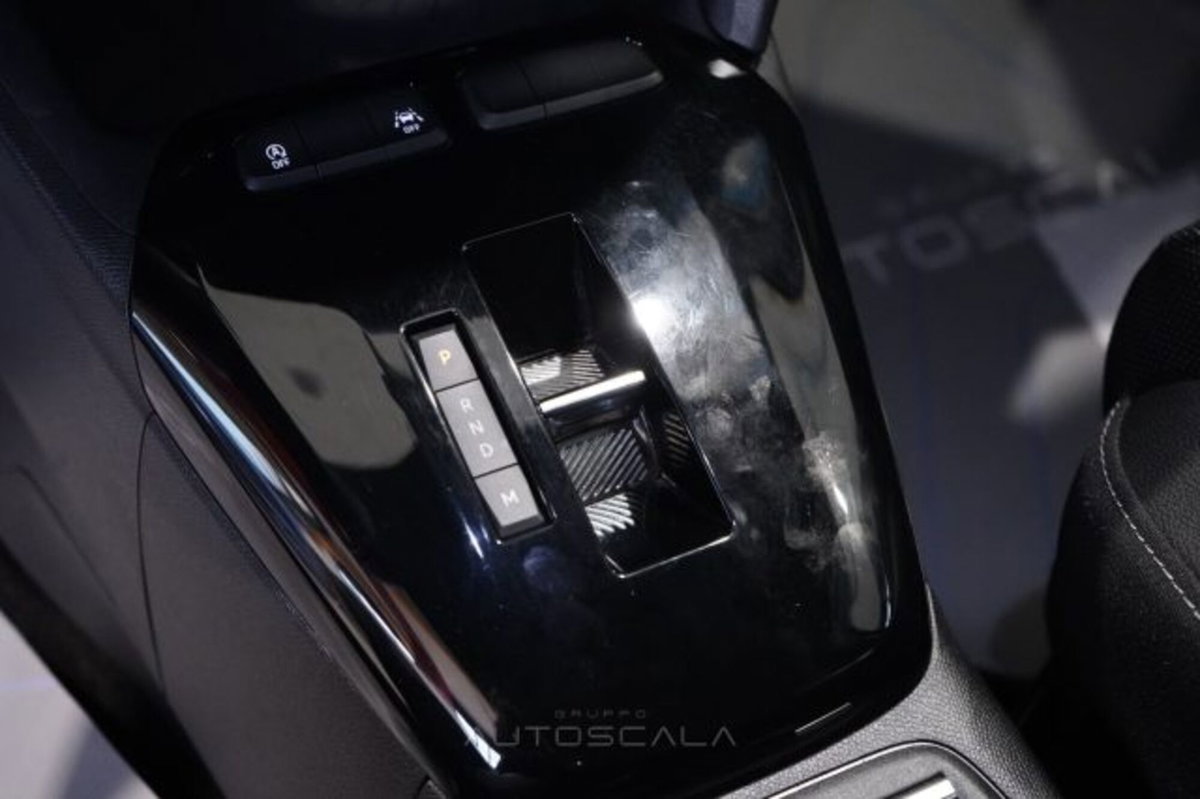 Opel Corsa 1.2 GS s&s 130cv at8 (13)