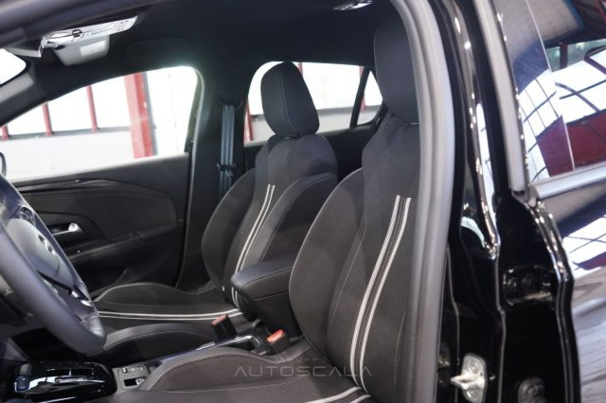 Opel Corsa 1.2 GS s&s 130cv at8 (7)