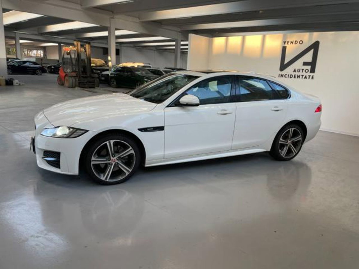 Jaguar XF 2.0 D 180 CV AWD aut. R-Sport (4)