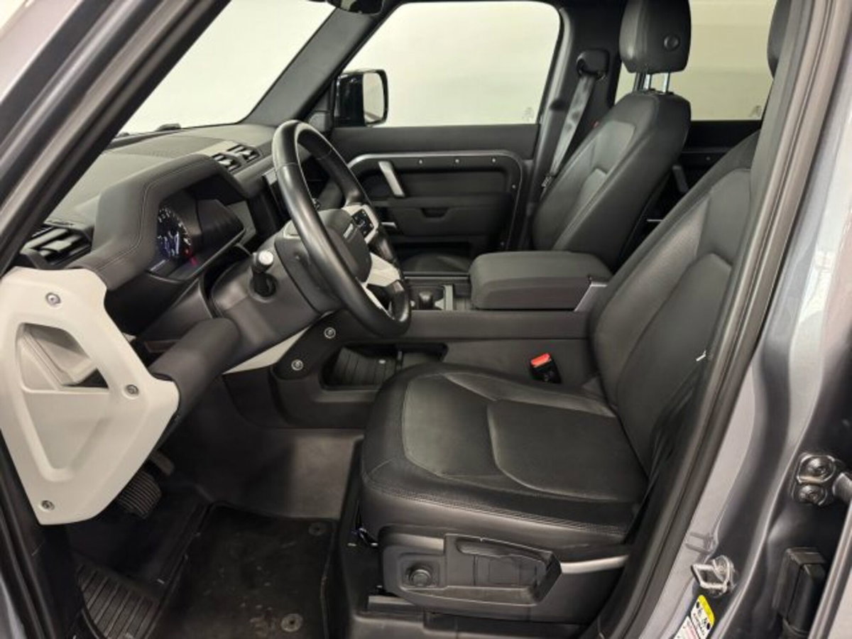 Land Rover Defender 110 3.0D I6 250 CV AWD Auto X-Dynamic S (10)