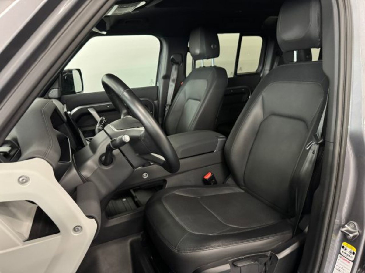 Land Rover Defender 110 3.0D I6 250 CV AWD Auto X-Dynamic S (11)