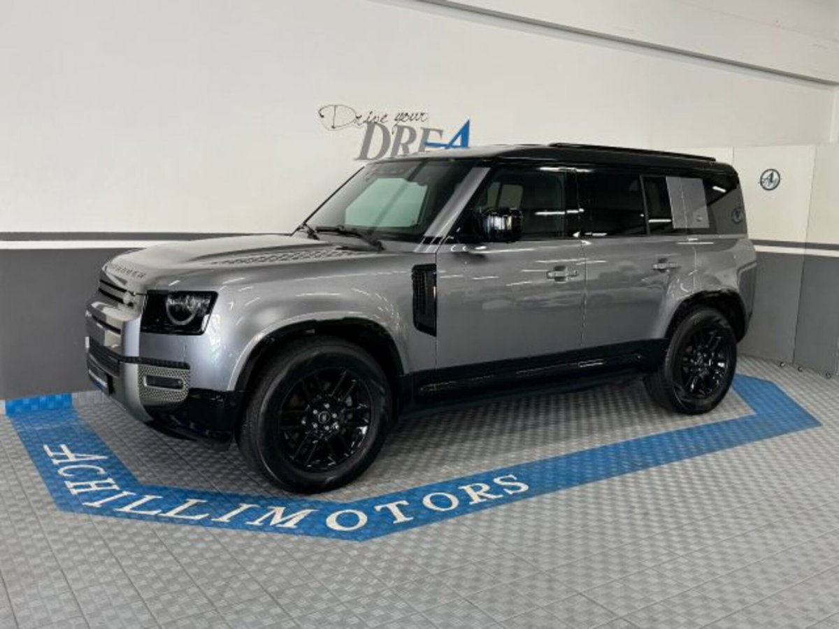 Land Rover Defender 110 3.0D I6 250 CV AWD Auto X-Dynamic S (2)