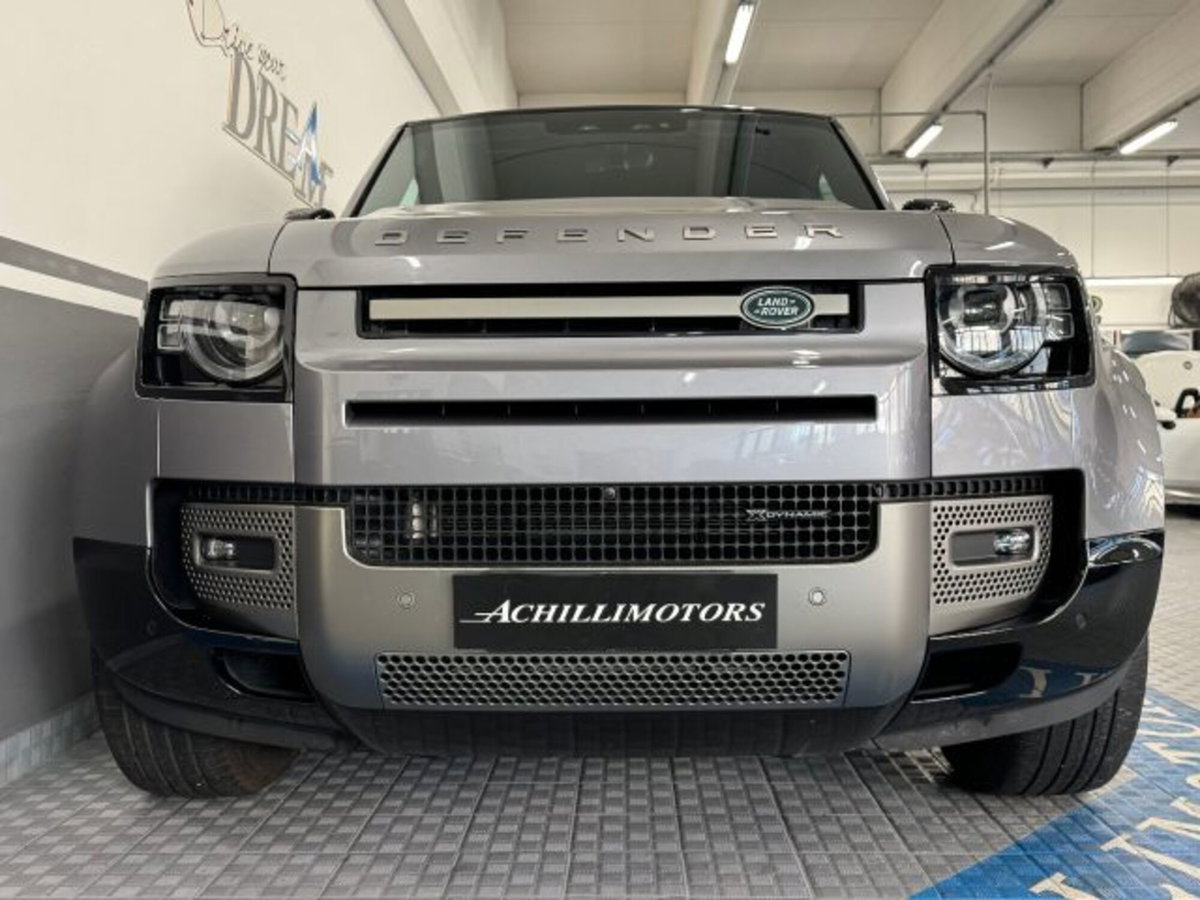 Land Rover Defender 110 3.0D I6 250 CV AWD Auto X-Dynamic S (5)