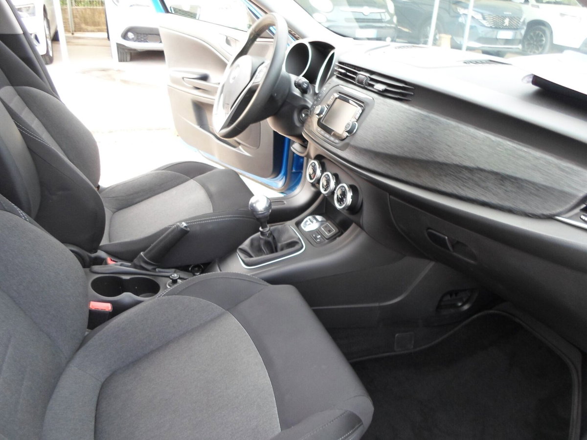 Alfa Romeo Giulietta 1.6 JTDm Business 120cv (19)
