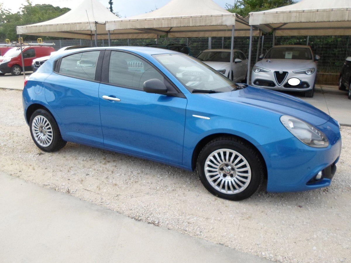 Alfa Romeo Giulietta 1.6 JTDm Business 120cv (3)