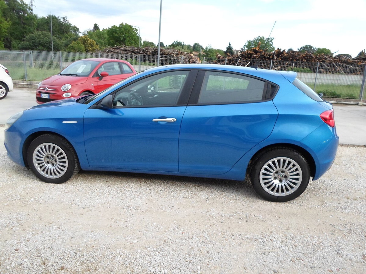 Alfa Romeo Giulietta 1.6 JTDm Business 120cv (7)