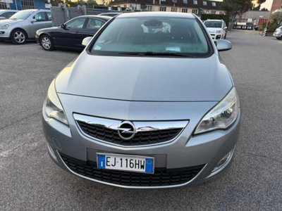 Opel Astra 1.7 CDTI 110CV 4 porte Cosmo (12)
