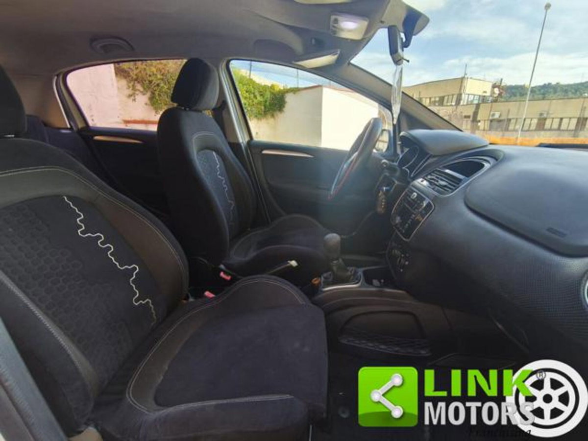 Fiat Punto 1.3 MJT II 75 CV 5 porte Street (13)