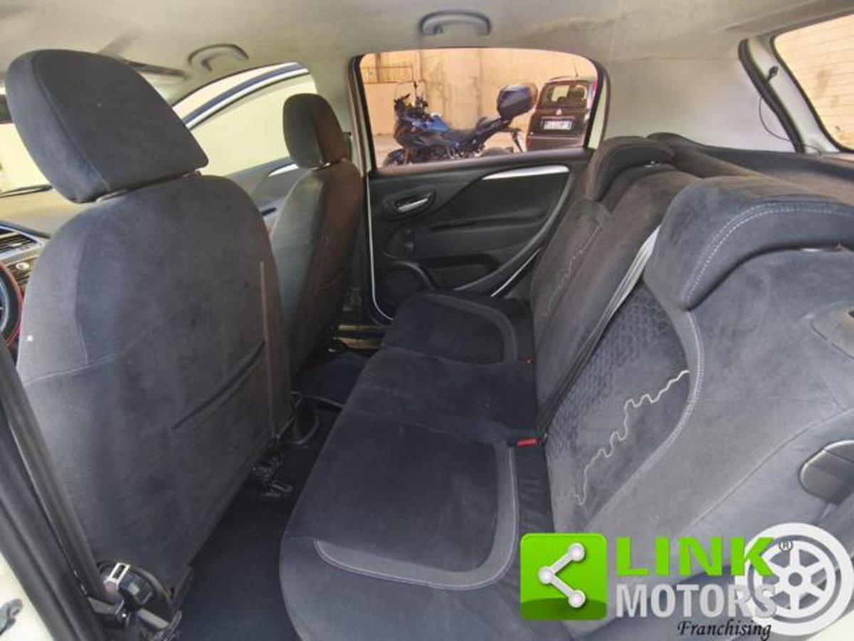 Fiat Punto 1.3 MJT II 75 CV 5 porte Street (20)