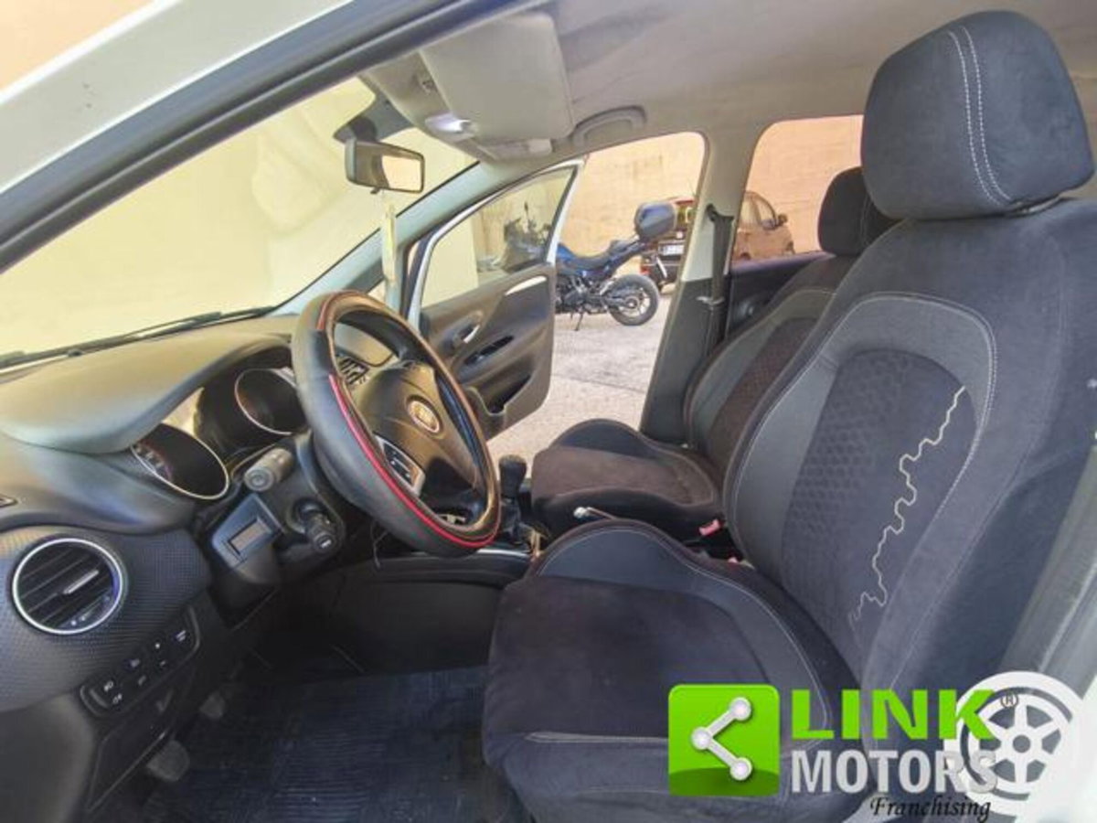 Fiat Punto 1.3 MJT II 75 CV 5 porte Street (4)