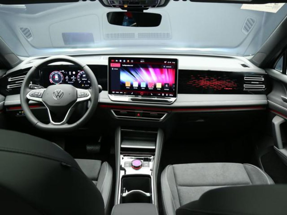 Volkswagen Tiguan 1.5 etsi Elegance 150cv dsg (12)
