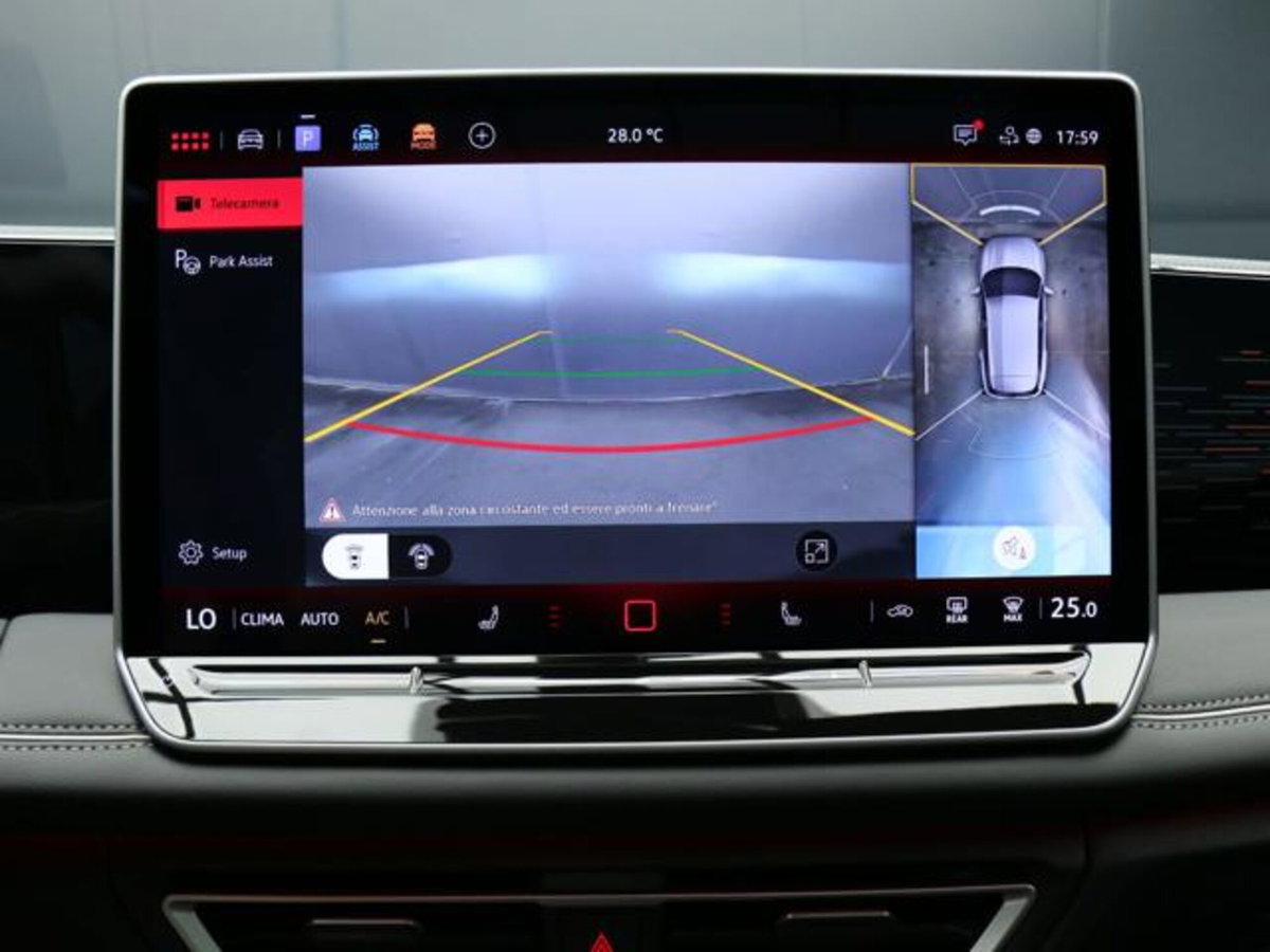 Volkswagen Tiguan 1.5 etsi Elegance 150cv dsg (14)